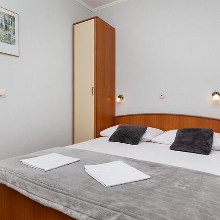Apartments By The Sea Duce, Omis - 5973 Esterno foto