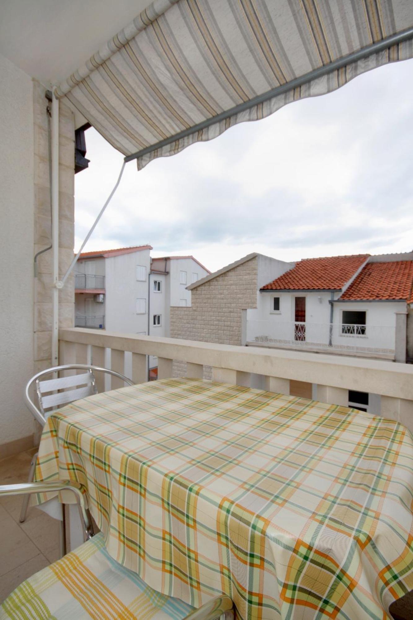 Apartments By The Sea Duce, Omis - 5973 Esterno foto