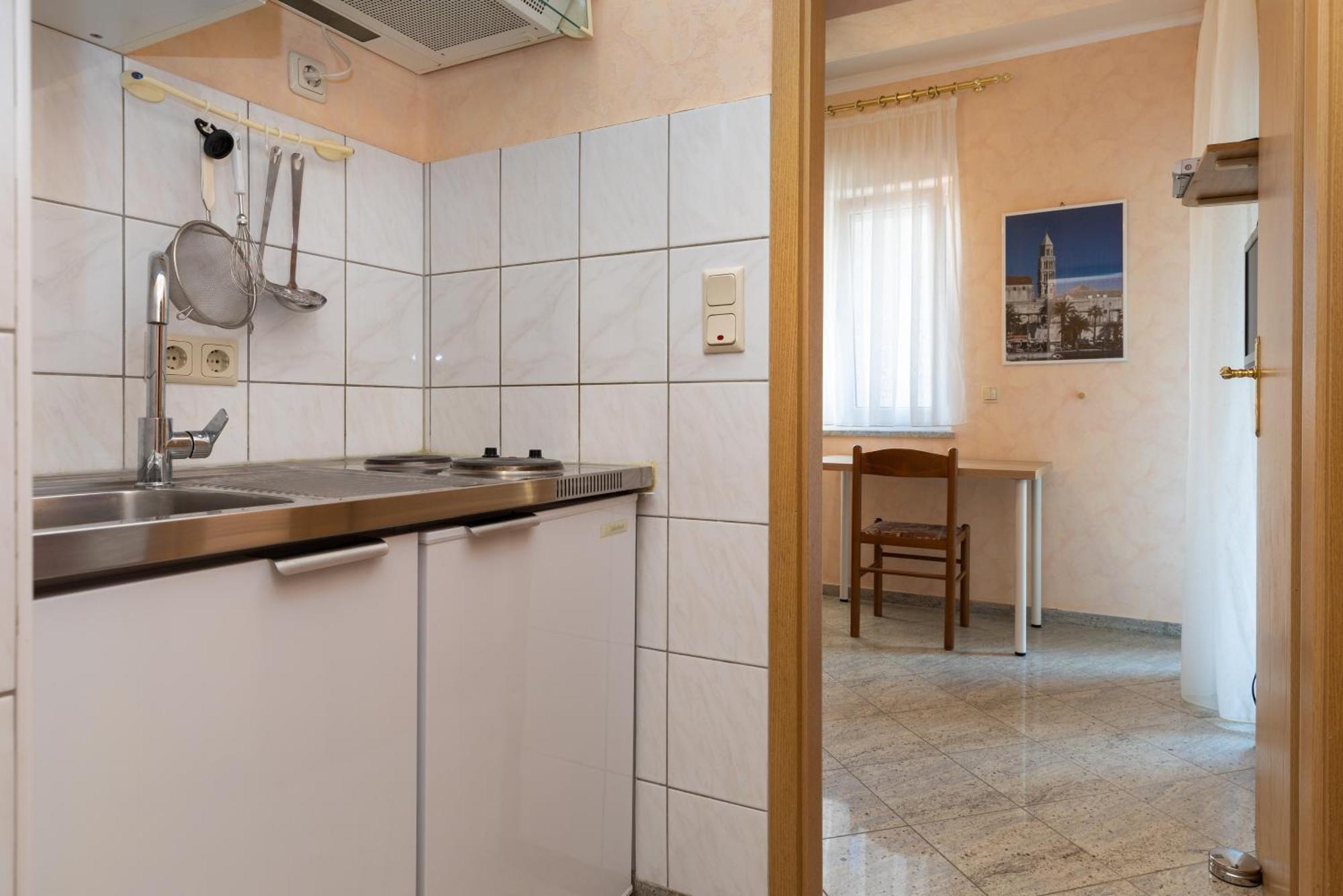 Apartments By The Sea Duce, Omis - 5973 Esterno foto