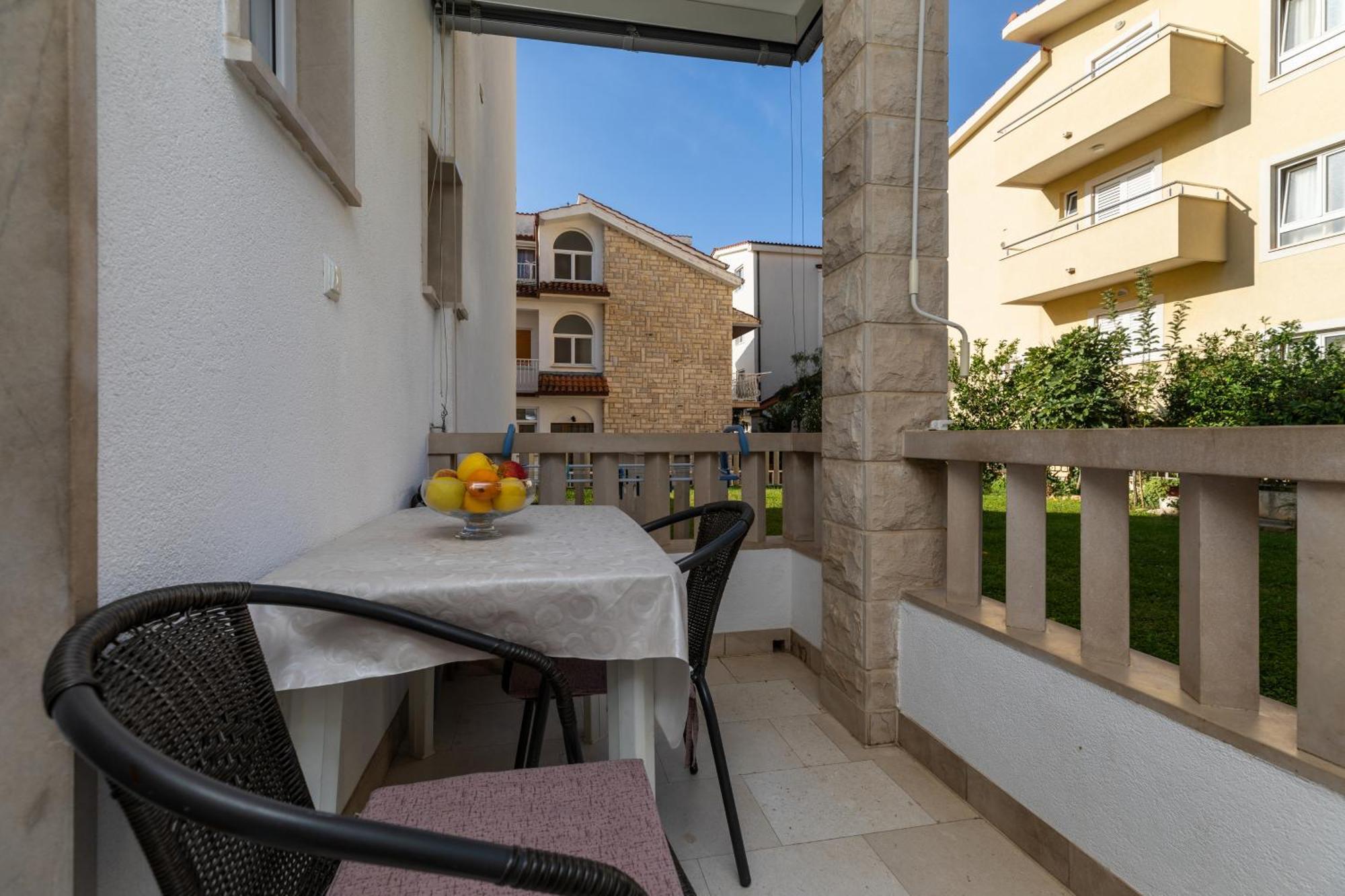 Apartments By The Sea Duce, Omis - 5973 Esterno foto